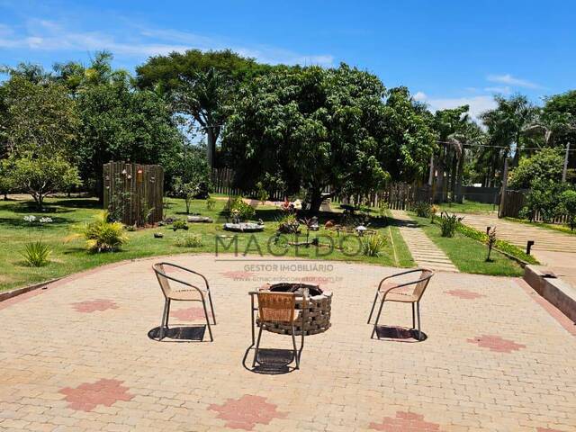 #696 - Casa em condomínio para Venda em Bofete - SP