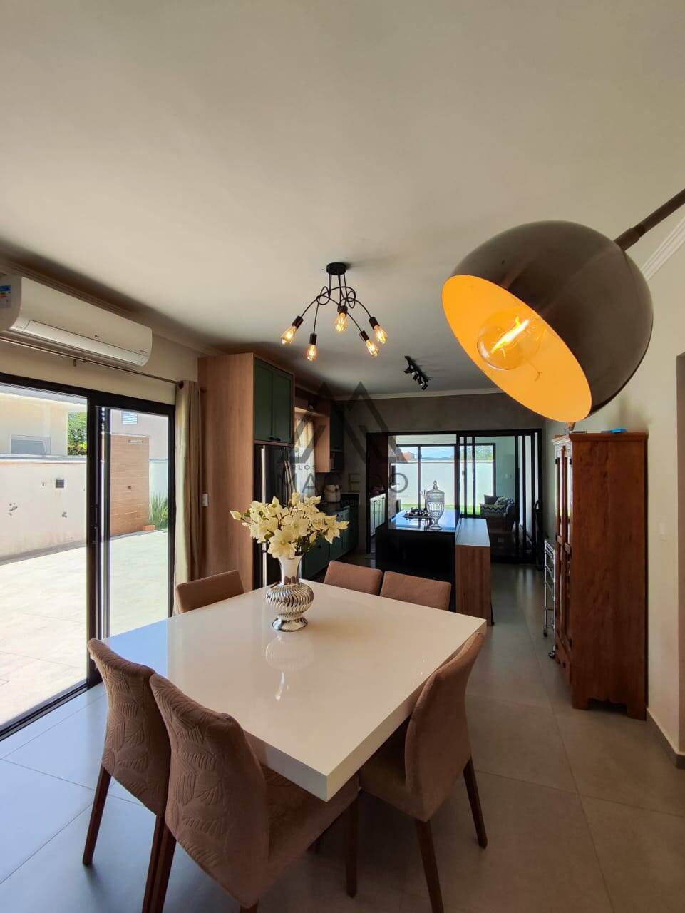 Casa de Condomínio à venda com 3 quartos, 450m² - Foto 4
