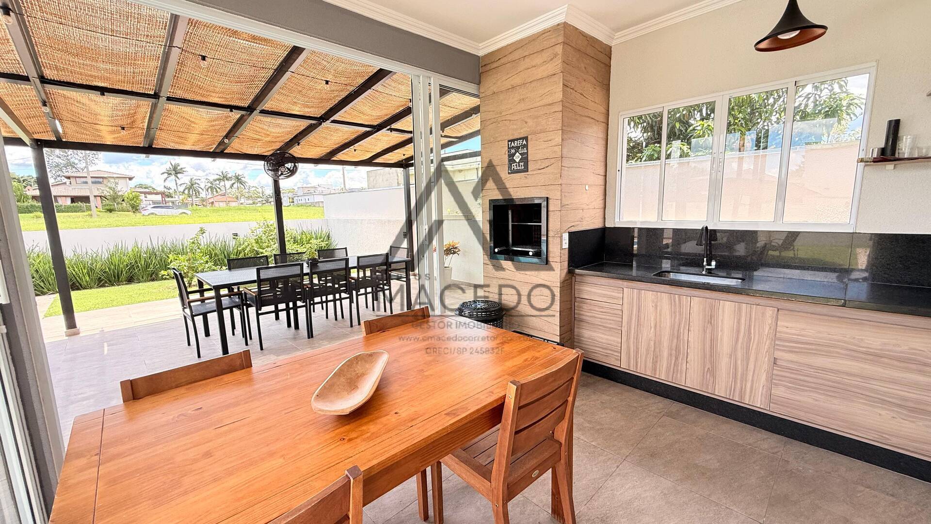 Casa de Condomínio à venda com 3 quartos, 450m² - Foto 2