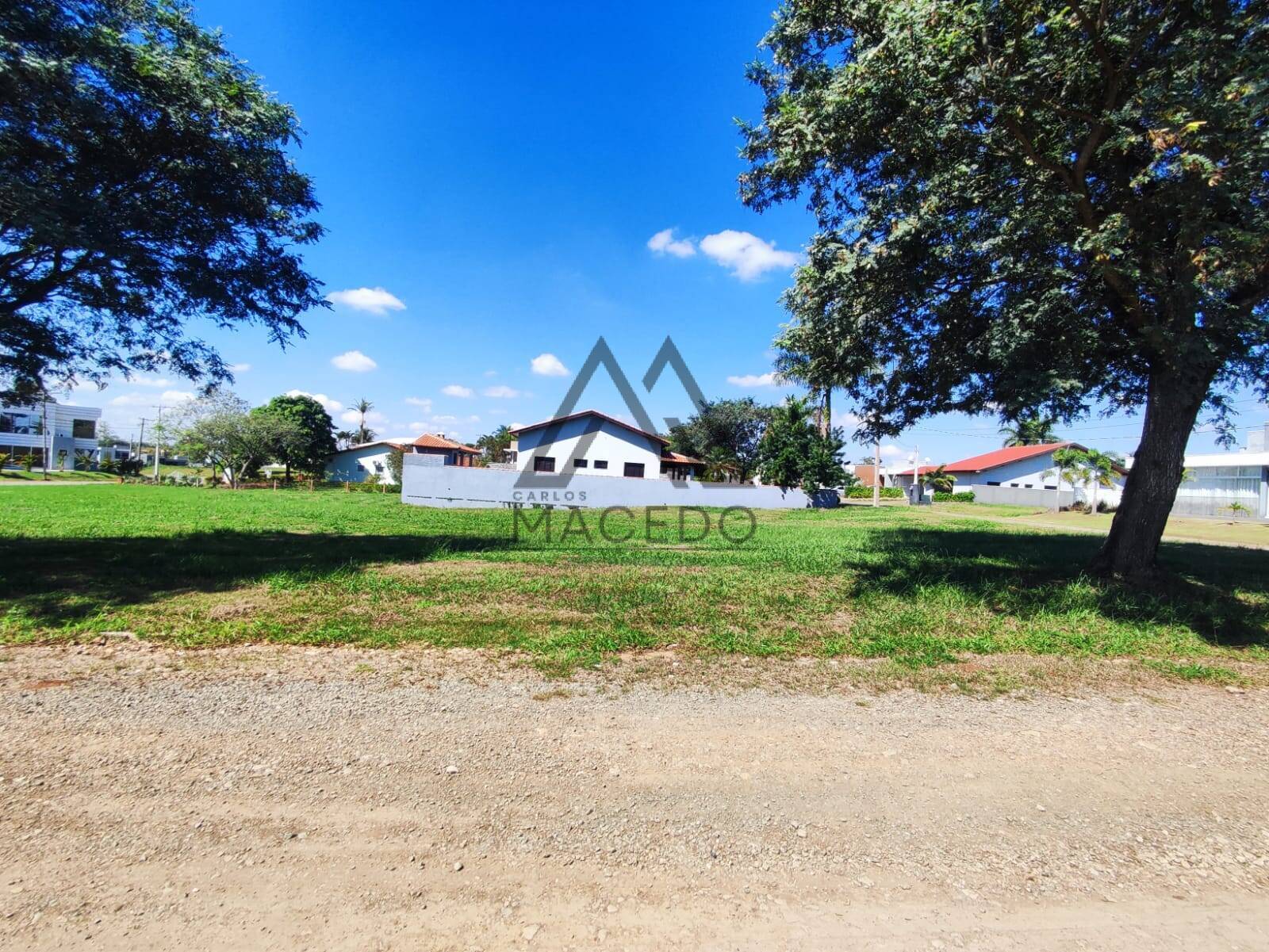 Terreno à venda, 882m² - Foto 1