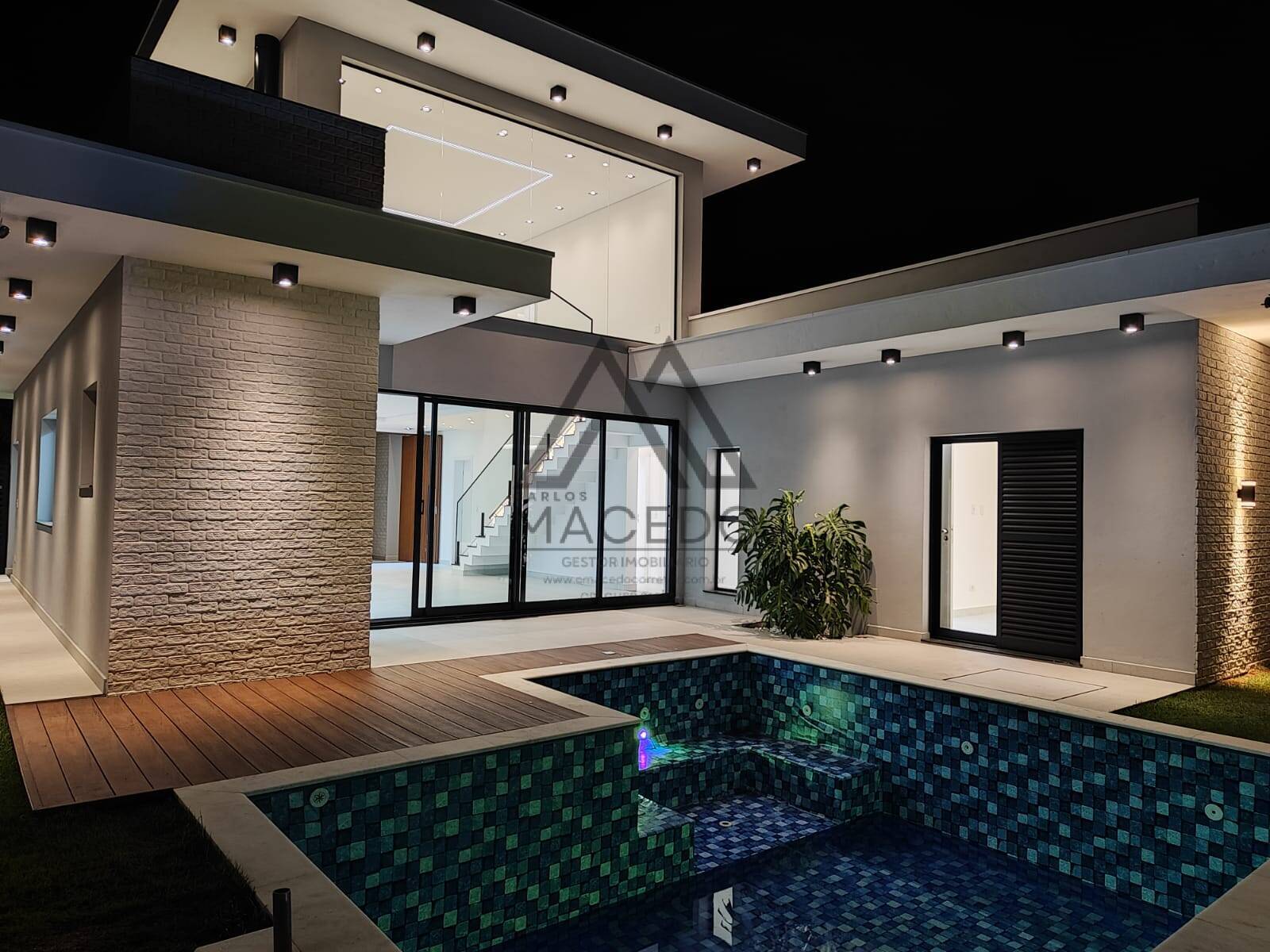 Casa de Condomínio à venda com 4 quartos, 420m² - Foto 9