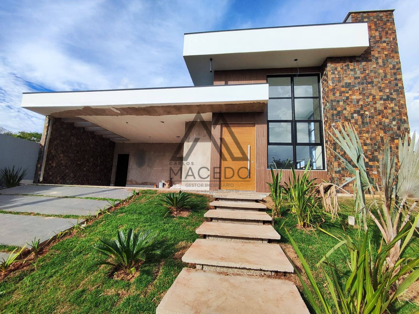 Casa de Condomínio à venda com 3 quartos, 450m² - Foto 1