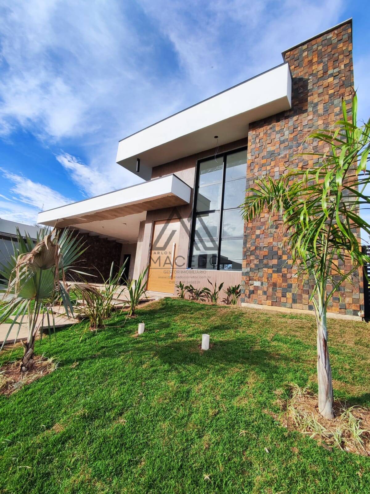 Casa de Condomínio à venda com 3 quartos, 450m² - Foto 3