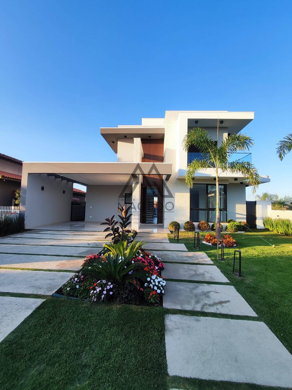 Casa de Condomínio à venda com 4 quartos, 420m² - Foto 2