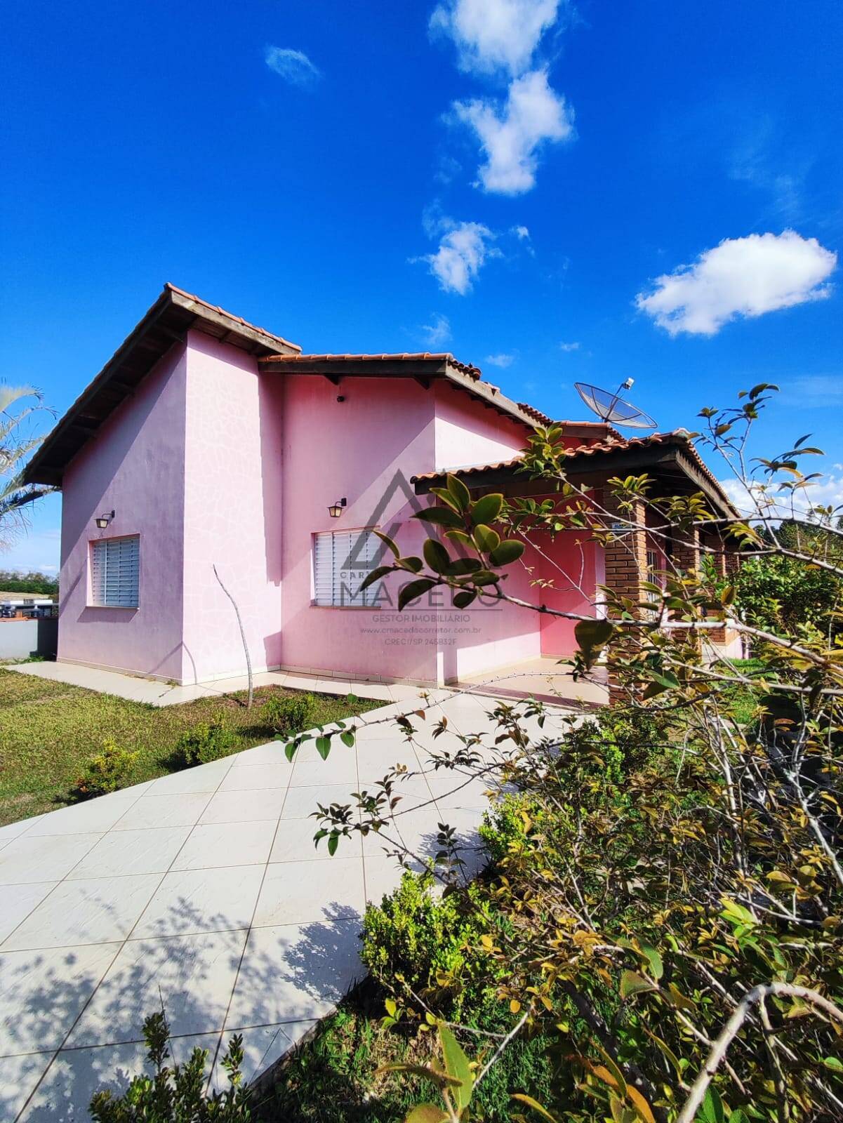 Casa de Condomínio à venda com 3 quartos, 450m² - Foto 1