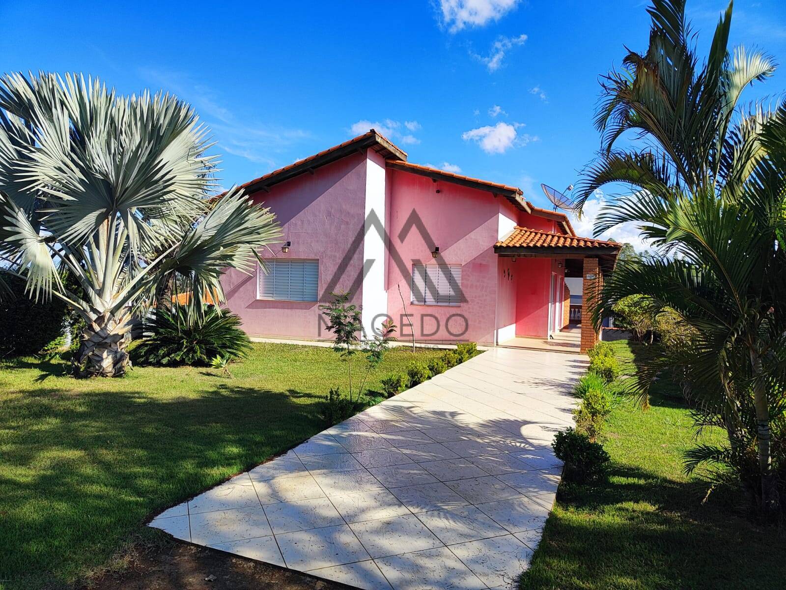 Casa de Condomínio à venda com 3 quartos, 450m² - Foto 2