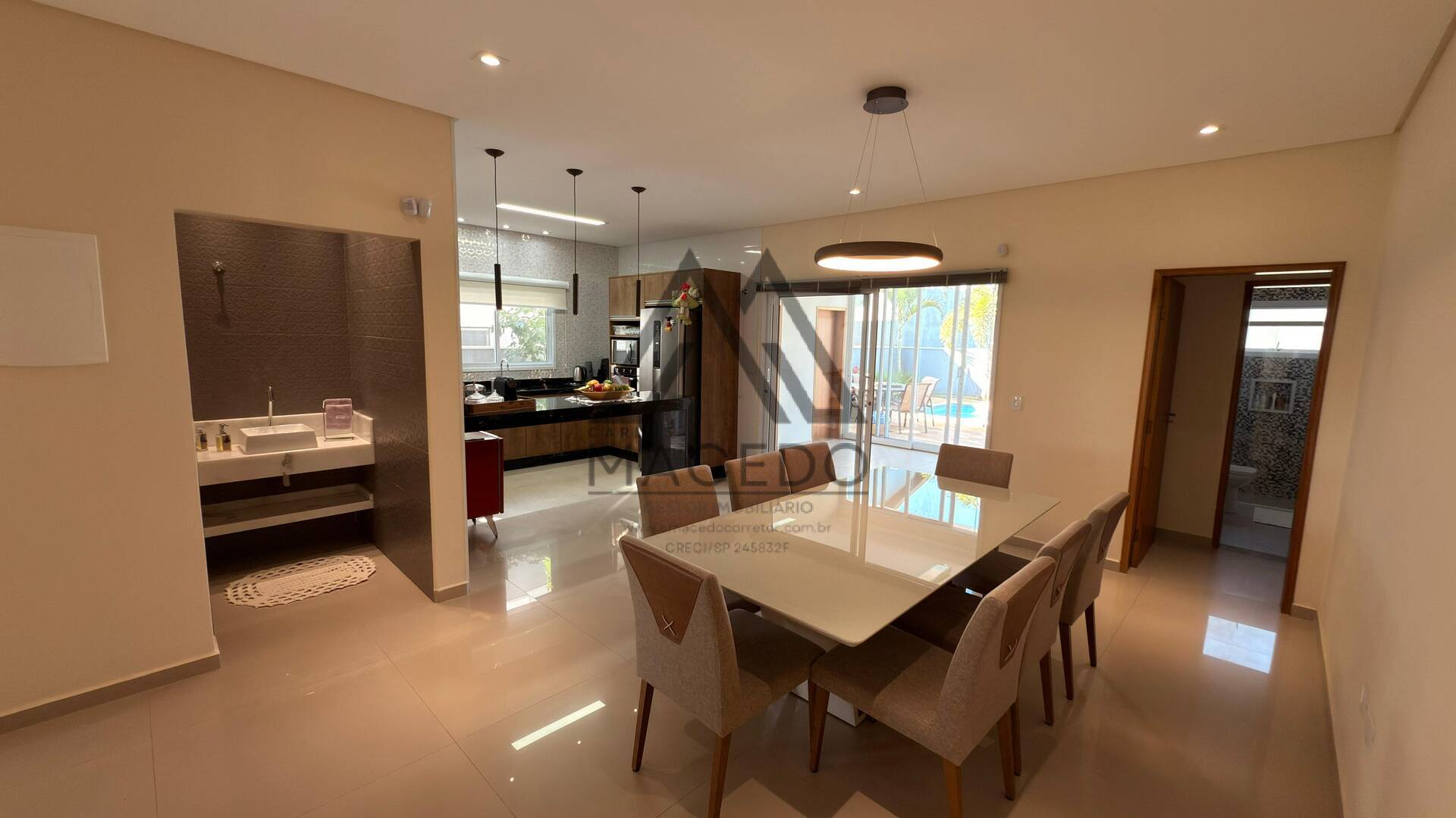 Casa à venda com 3 quartos, 450m² - Foto 4