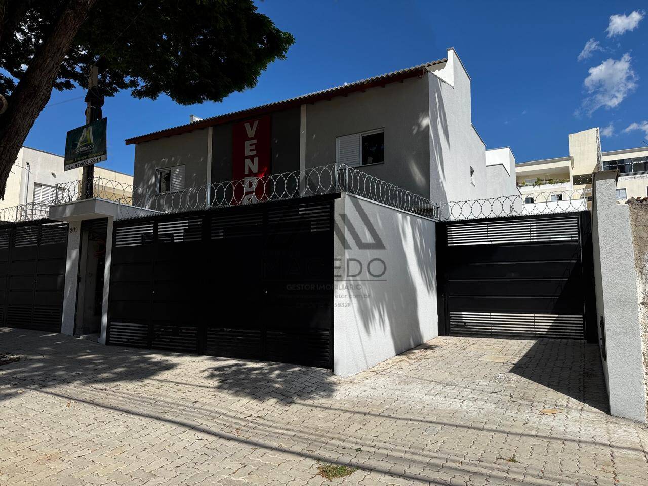 Casa à venda com 2 quartos, 80m² - Foto 1
