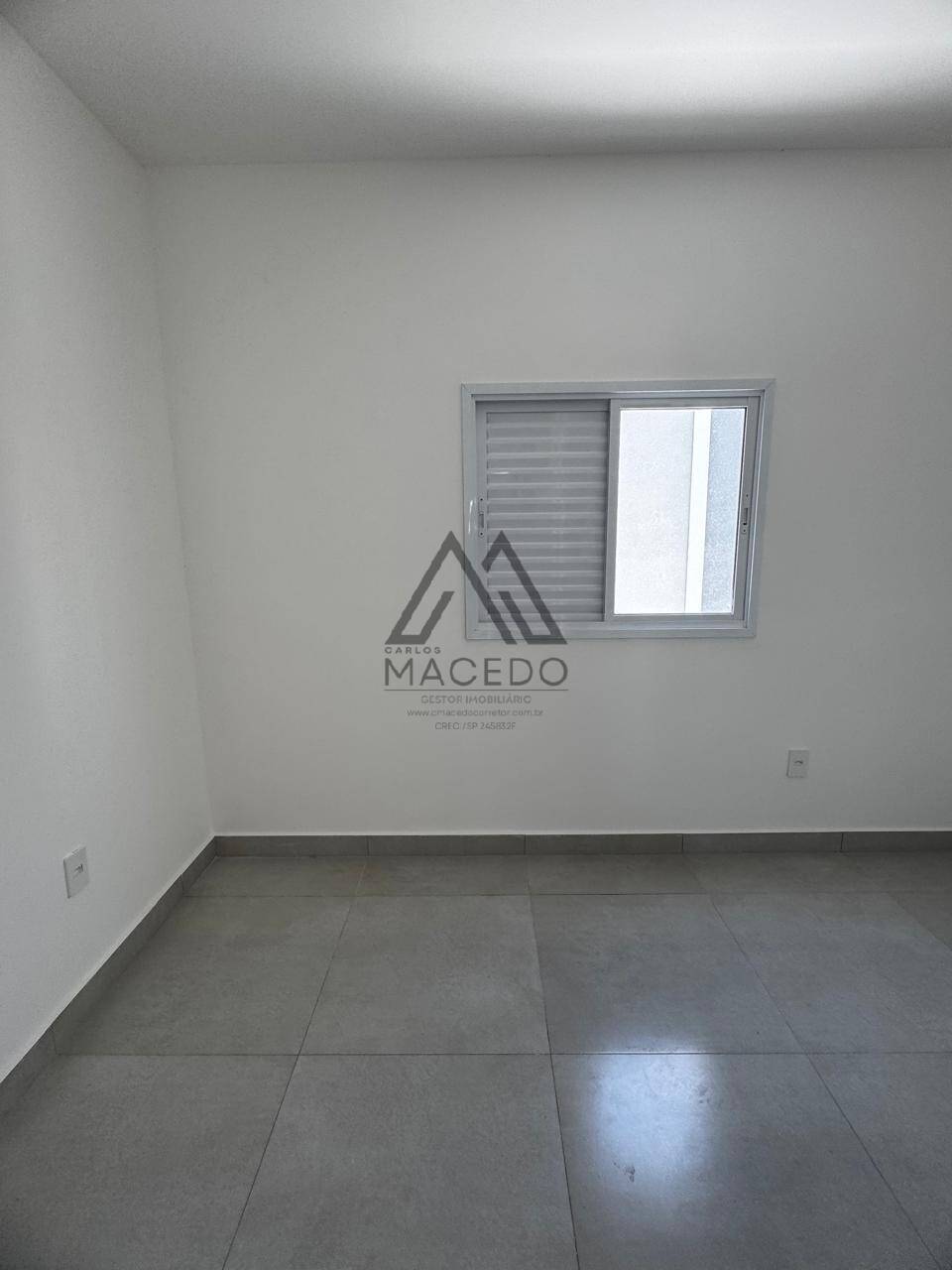 Casa à venda com 2 quartos, 80m² - Foto 4
