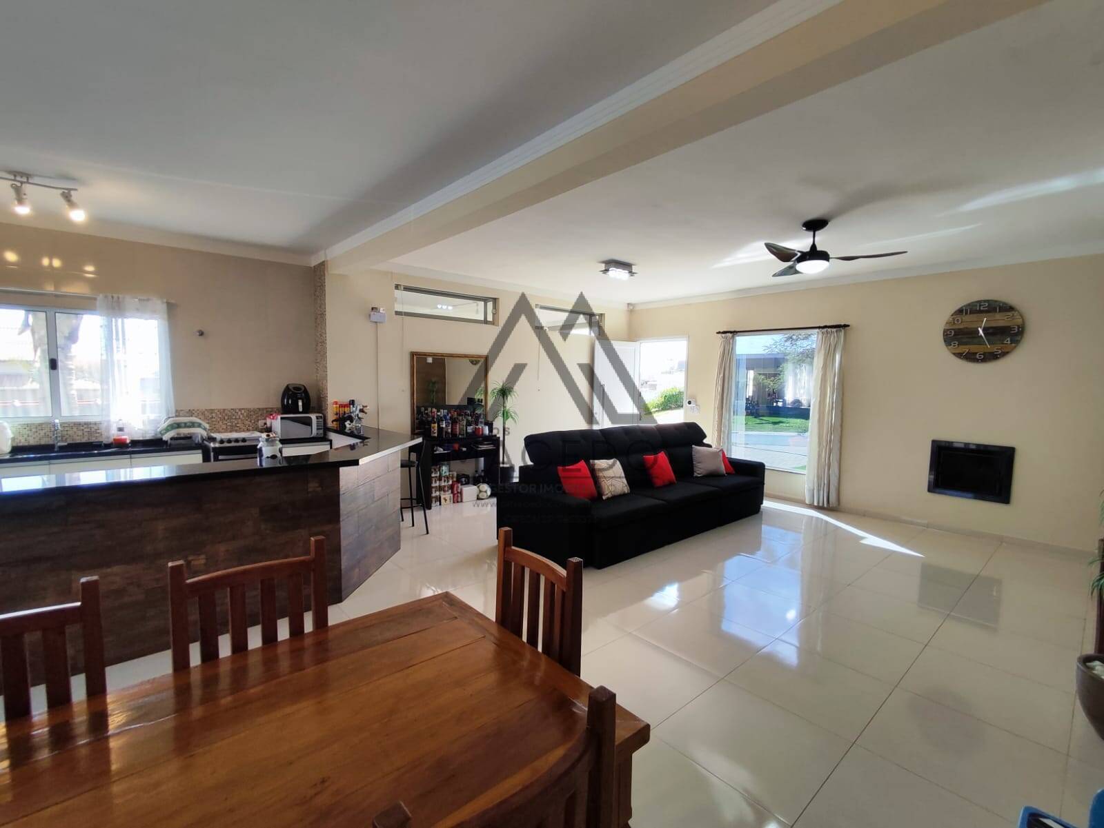 Casa de Condomínio à venda com 3 quartos, 450m² - Foto 9
