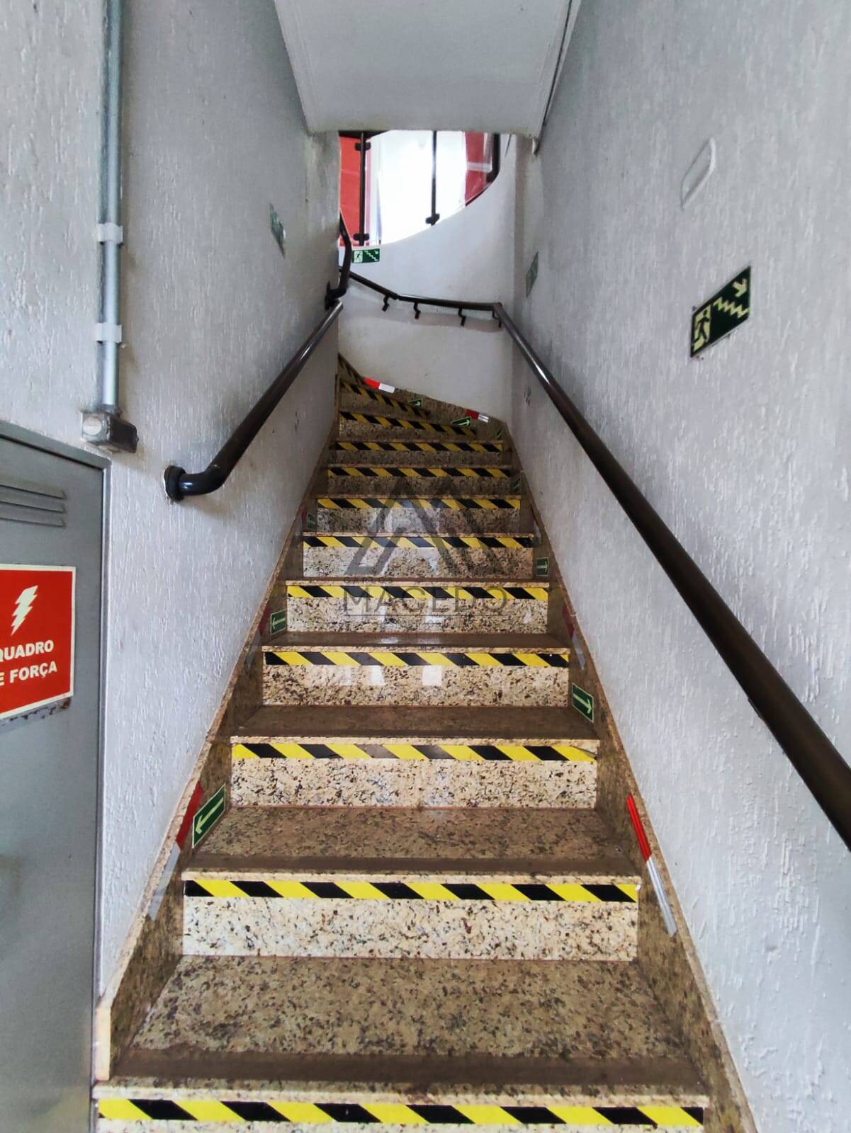 Prédio Inteiro - Foto 2