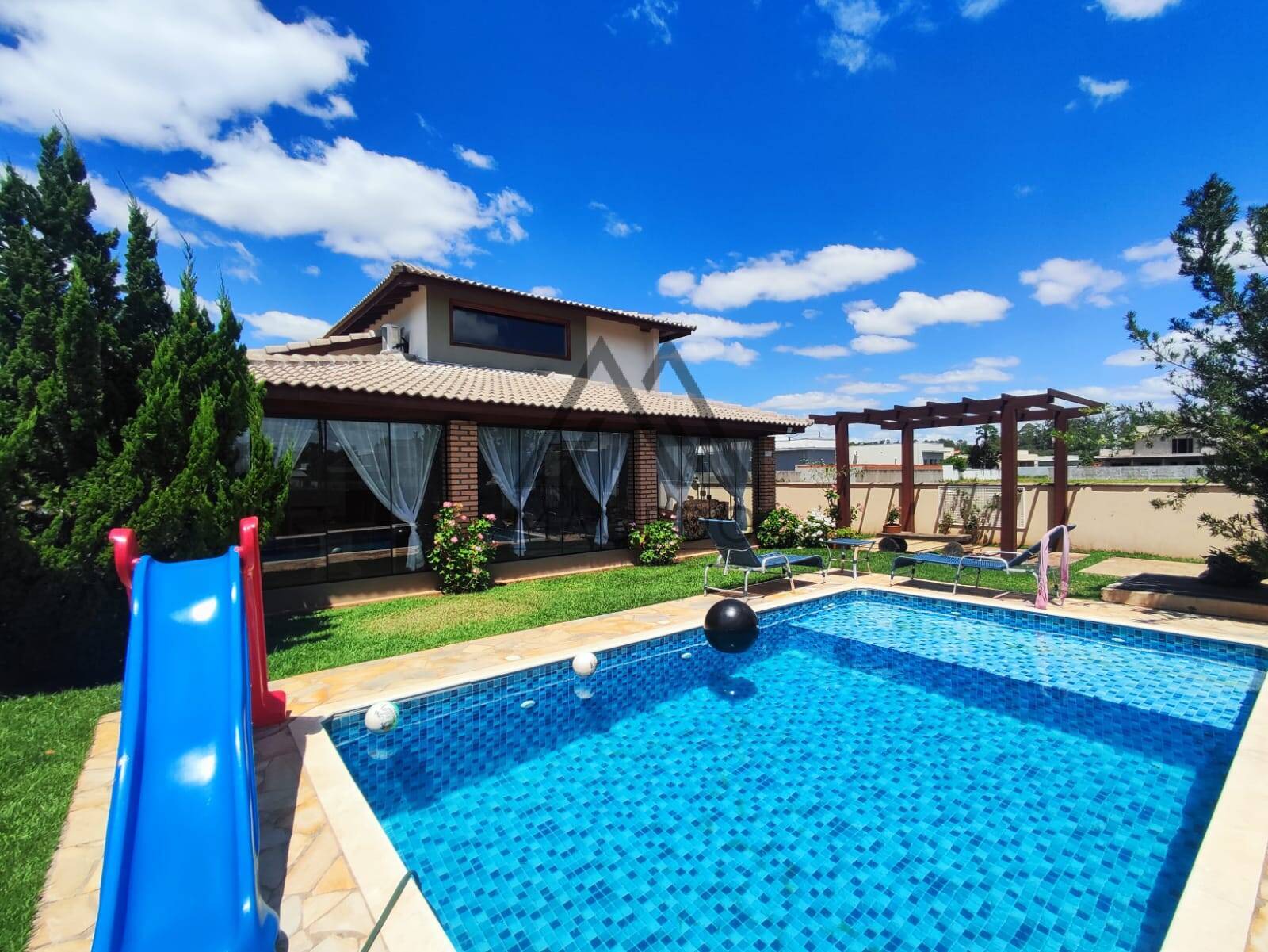 Casa, 3 quartos, 450 m² - Foto 1