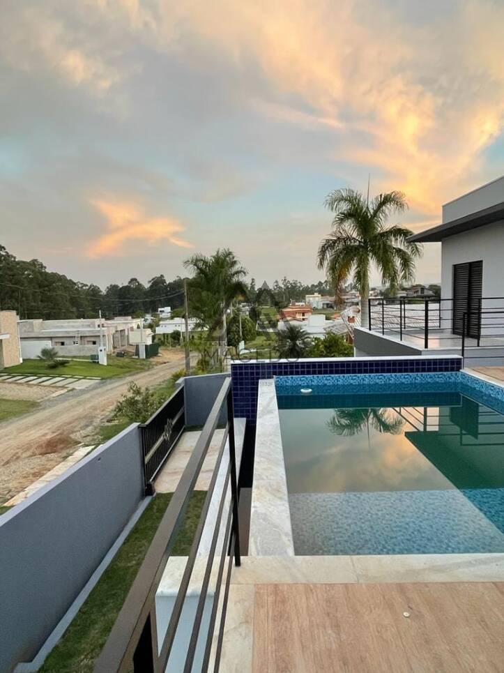 Casa de Condomínio à venda com 3 quartos, 202m² - Foto 5