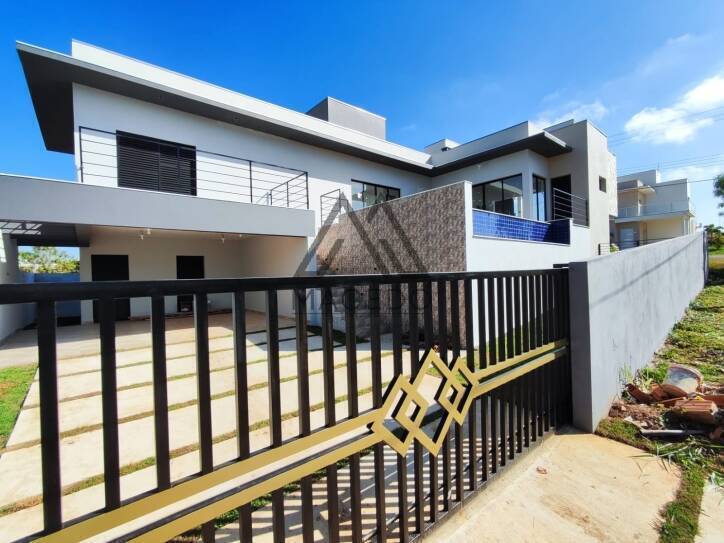 Casa de Condomínio à venda com 3 quartos, 202m² - Foto 3